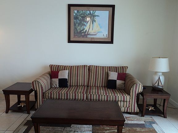 Living Room/Gulf Front