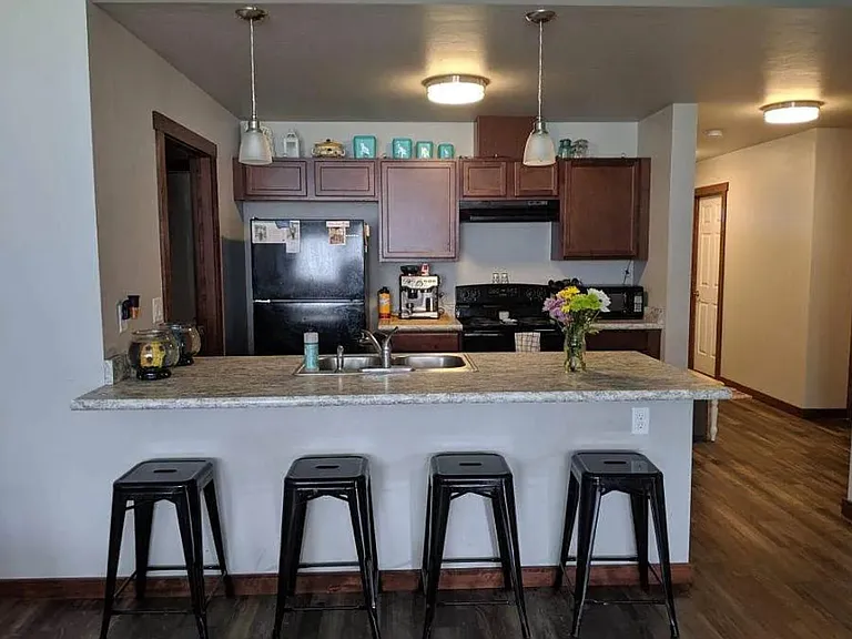 1505 Destiny Ln — Photo 3