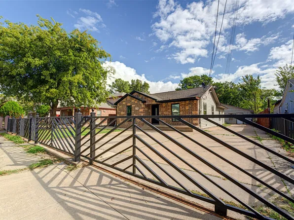 554 Pleasant Vista Dr, Dallas, TX 75217