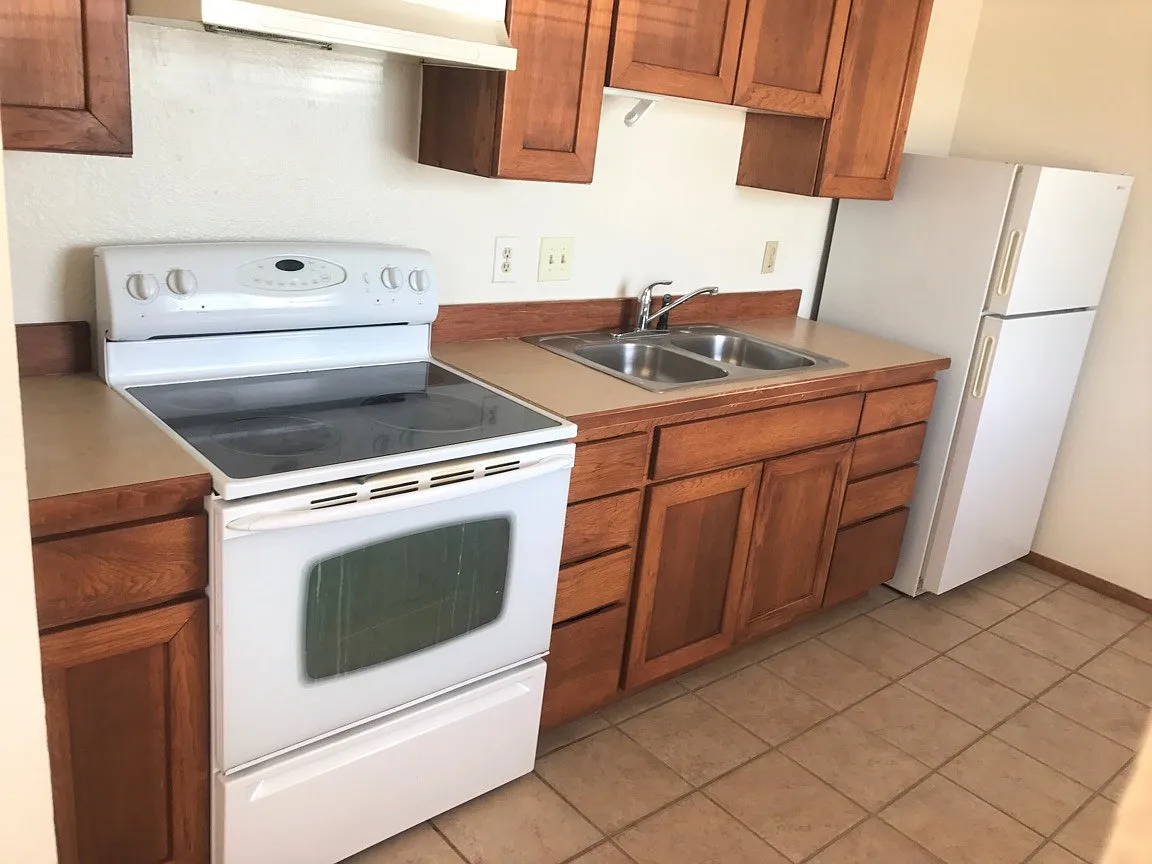 2 bed, 833 sqft, $985 — Photo 3