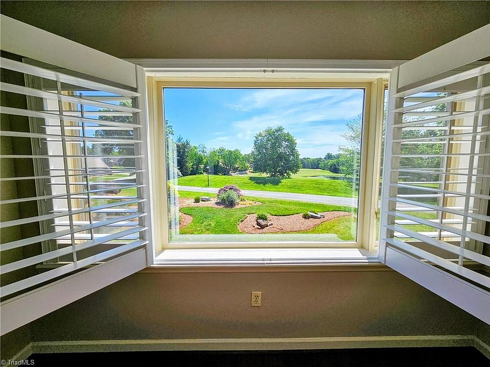 1st image of 3226 Bermuda Vlg