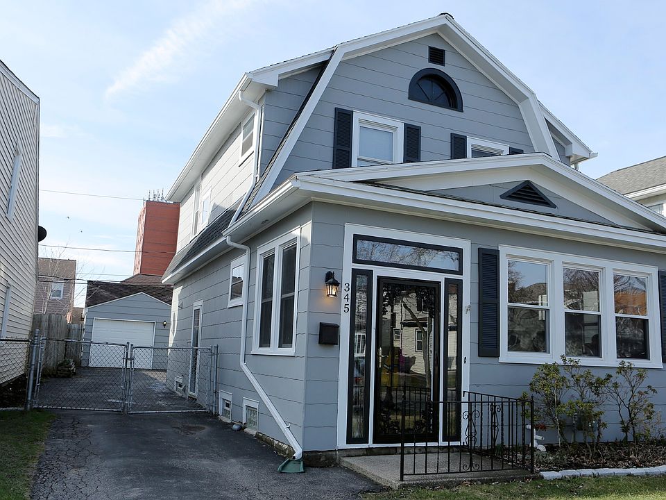 1st image of 345 Parkwood Ave