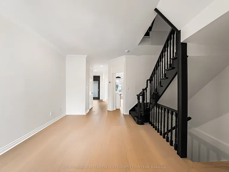 10 Gibson Ave — Photo 12