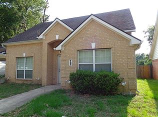 140 Pine Meadows Dr, Prairie View, TX 77445