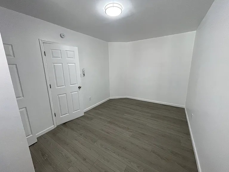 2315 S 12th St #1R — Photo 10