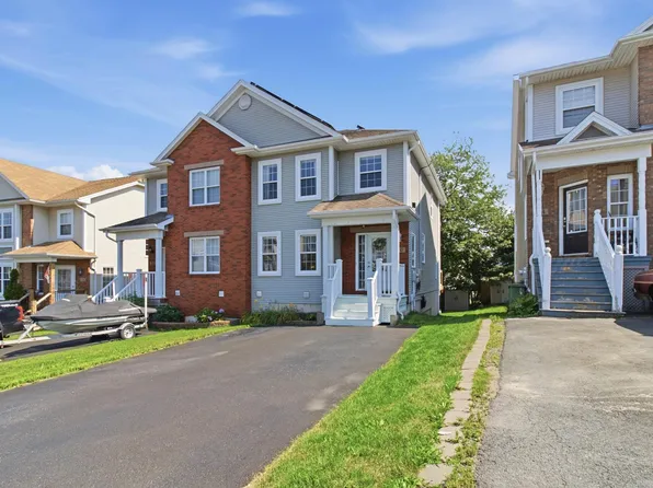 30 Outrigger Cres, Halifax, NS B3M 4V8