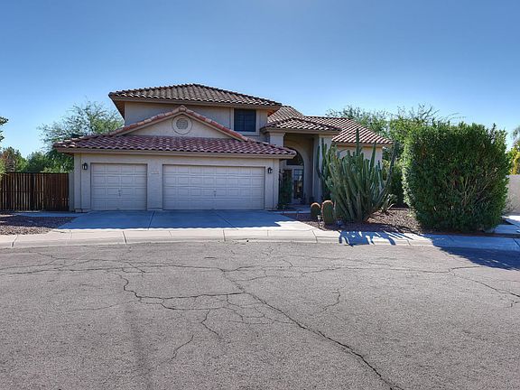 2nd image of 305 E Calle De Arcos