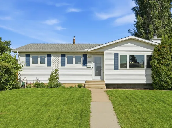 15111 67th St NW, Edmonton, AB T5C 0C9