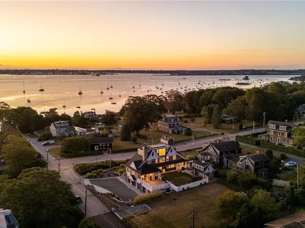 30 Walcott Ave, Jamestown, RI 02835