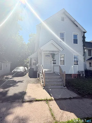 32 Alstrum St #2 Photo 1