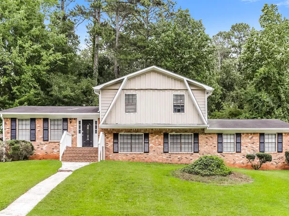 3212 Goldenchain Dr, Lithonia, GA 30038