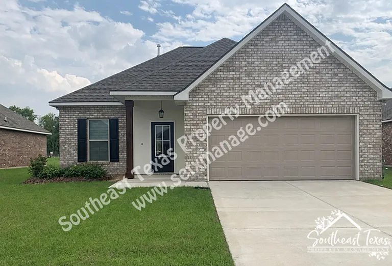 6735 Arbor Way — Photo 1