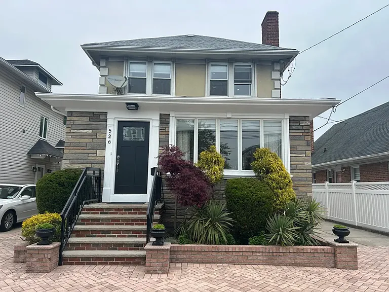 526 Beach 132nd St — Photo 1