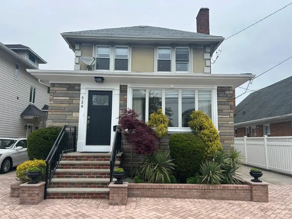 526 Beach 132nd St
