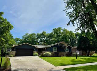 836 Oxford St, Downers Grove, IL 60516