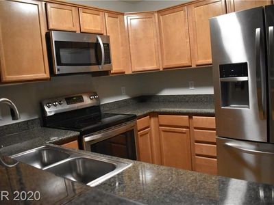 9325 W Desert Inn Rd APT 225, Spring Valley, NV, 89117