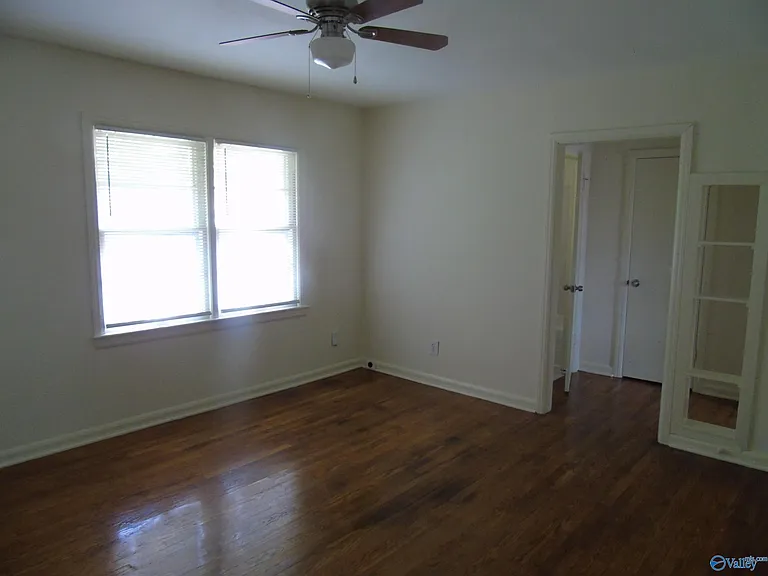 128 Walker Ave NE #7 — Photo 6