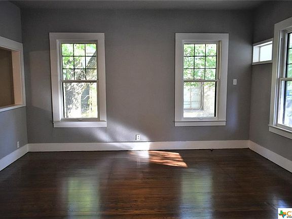4th image of 612 N Cherry St