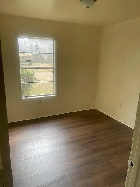 3 bed, 1620 sqft, $900 — Photo 4