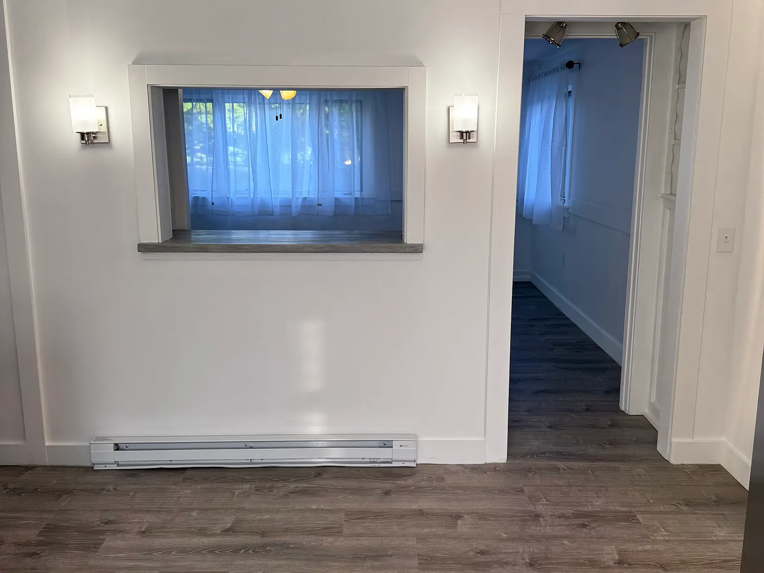 2 bed, 1000 sqft, $2,500 — Photo 2