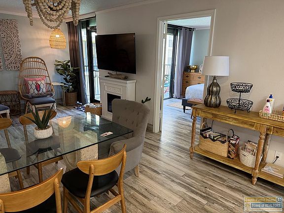 5th image of 110 Padre Blvd #212