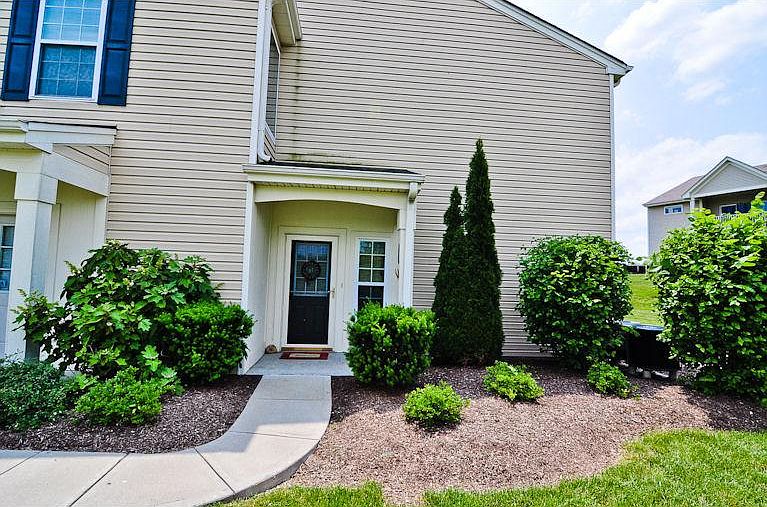 1st image of 9313 Bridgecreek Dr