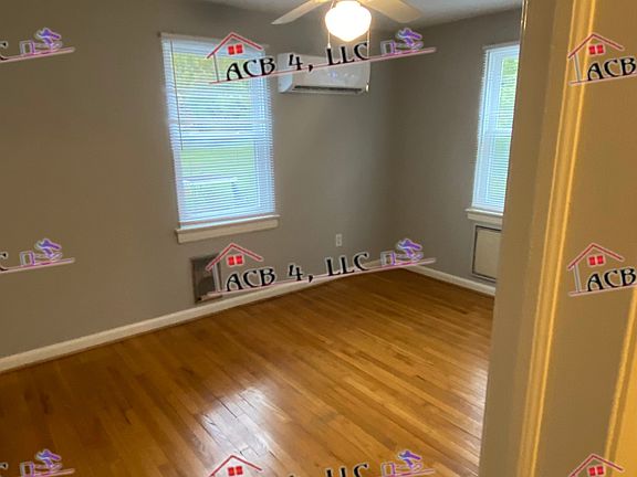 4th image of 2420 Brandon Ave SW