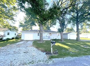 813 Western Ave, Gillespie, IL 62033