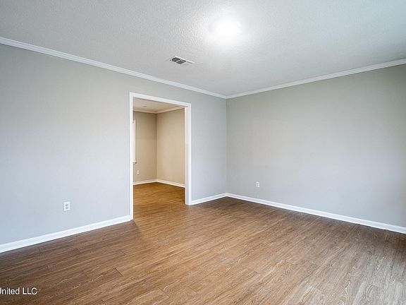 4th image of 209 Palmyra Dr
