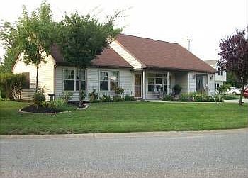 1st image of 121 Peachwood Dr
