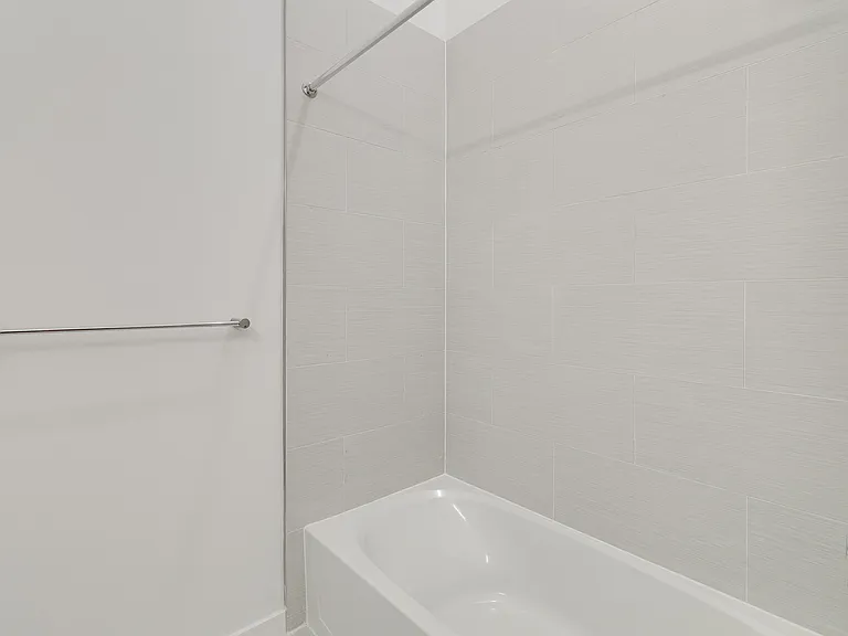 1416 Upland St — Photo 6