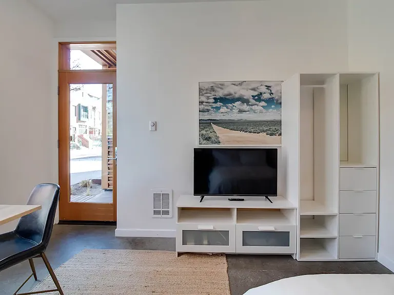 55 SW Wall St #5A — Photo 4