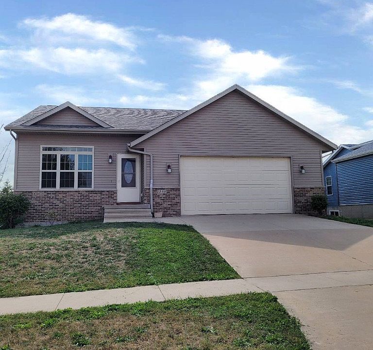1st image of 250 Grant Avenue Cir