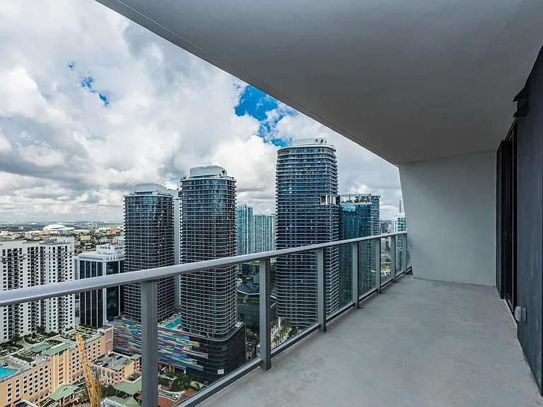 1010 Brickell Ave — Photo 8