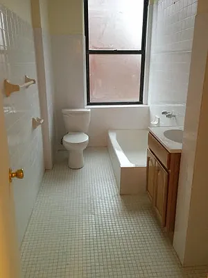 Rented by Lang Realty LLC | media 34