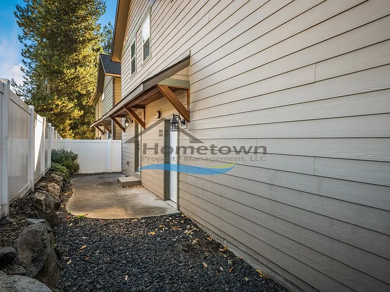 3166 N Honeysuckle Dr — Photo 21