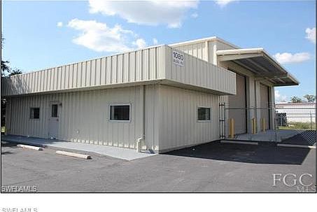 1st image of 1080 Commerce Dr Ste 2