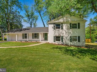 8801 Postoak Rd, Potomac, MD 20854