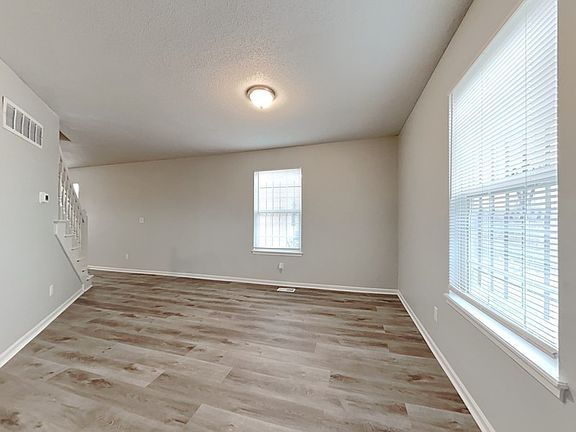 4th image of 4221 Woodland Ave