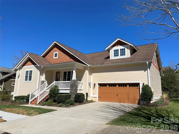 24 Creekside View Dr, Asheville, NC 28804
