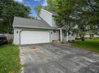 2810 Northbridge Dr, Racine, WI 53404