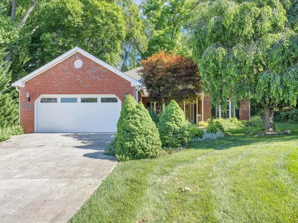 4124 Beech Cove Trl, Vinton, VA 24179