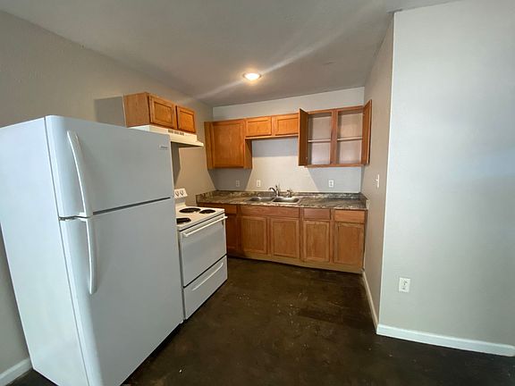 5th image of 621 Krewson St #2