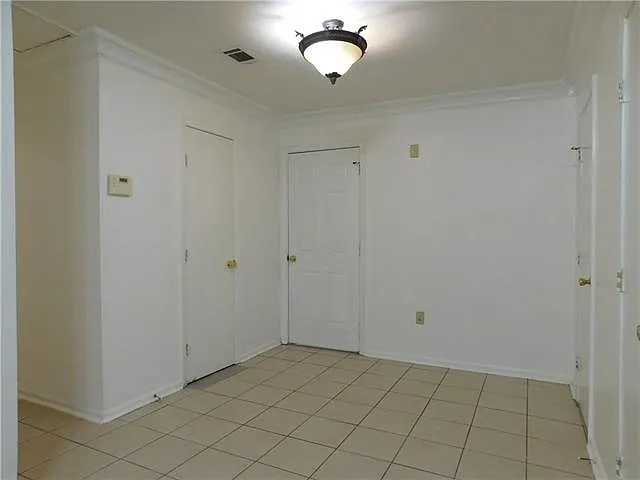 2120 Convention St — Photo 15