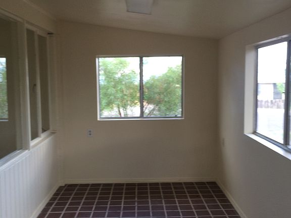 3rd image of 115 N Park Pl