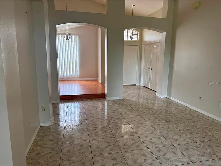 12009 Bellsworth Way — Photo 2