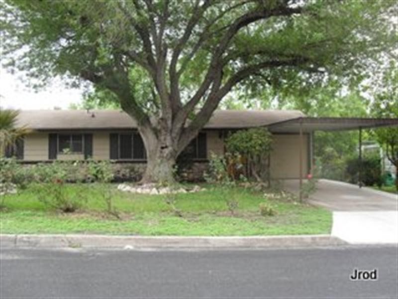 1st image of 158 Shoreview Pl