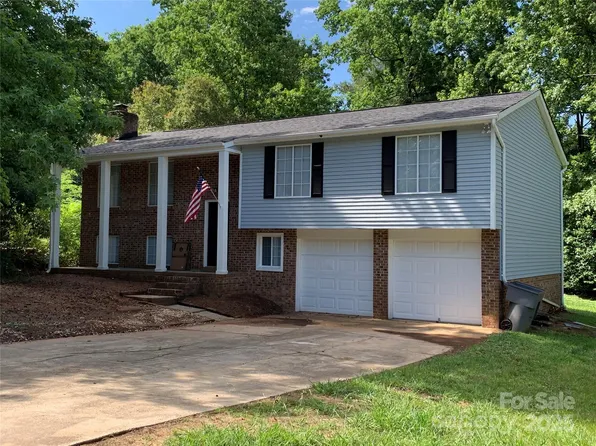 1608 Van Dyke Dr, Charlotte, NC 28213