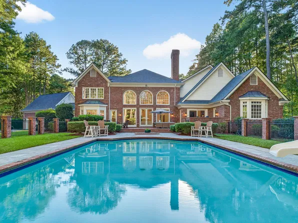 104 Marseille Pl, Cary, NC 27511