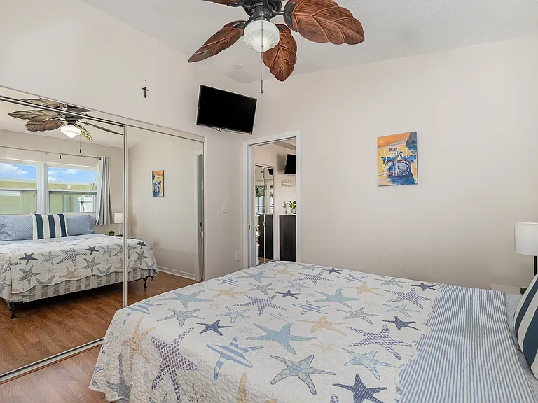 310 Madison Ave — Photo 26